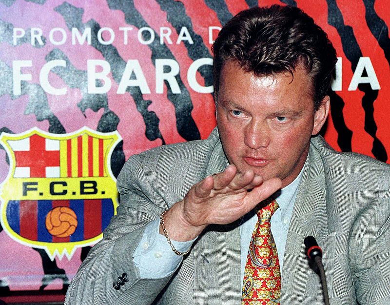 Van Gaal, en una rueda de prensa con el Barcelona.