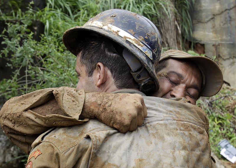 Los bomberos no pudieron encontrar con vida a Marcos Vinicus, de ochc años