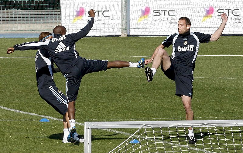 Sergio Ramos, Lass Diarrá y Christoph Metzelder, durante el entrenamiento