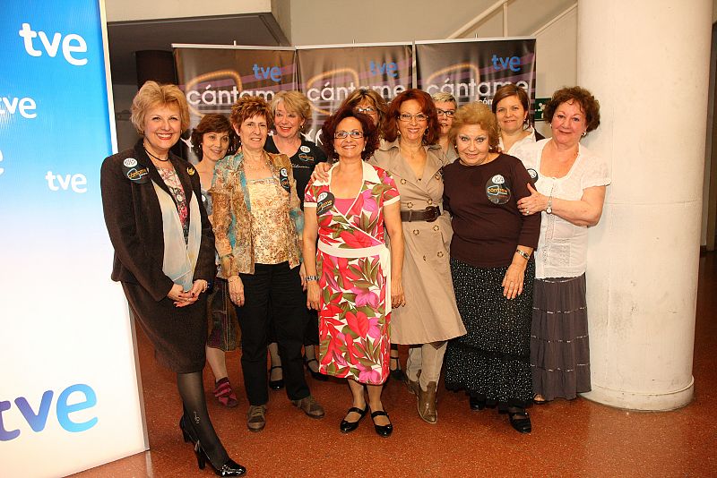 Algunas de las candidatas a "Herminia", a su llegada a los Estudios Buñuel de Madrid