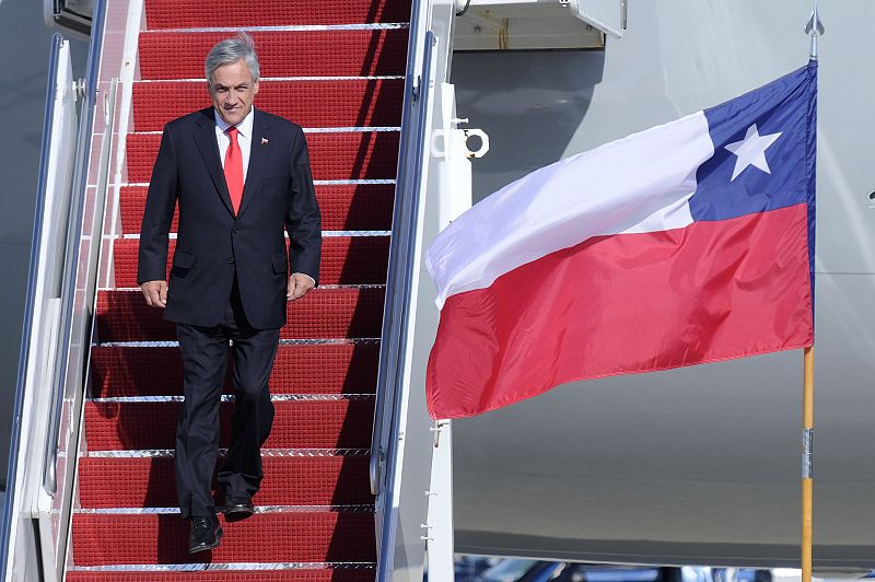 El presidente chileno, Sebastián Piñera, se estrena en una gran cumbre internacional en el cargo tras su victoria electoral.