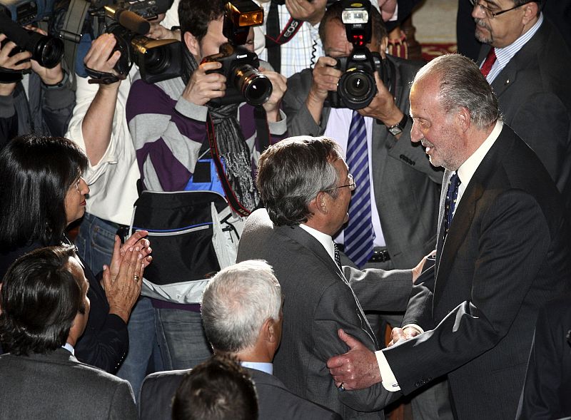 HOMENAJE QUE LA REAL ACADEMIA ESPAÑOLA LE RINDIÓ A MIGUEL DELIBES