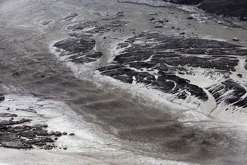 Aspecto de la zona de la erupción al contactar la lava con el hielo