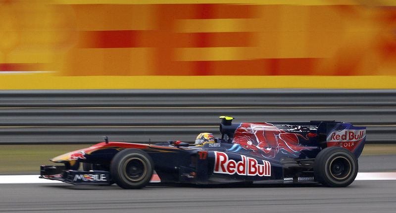 Jaime Alguersuari corrió muy bien en la pista, pero los problemas con su Toro Rosso le dejaron en la decimotercera posición, fuera de los puntos.