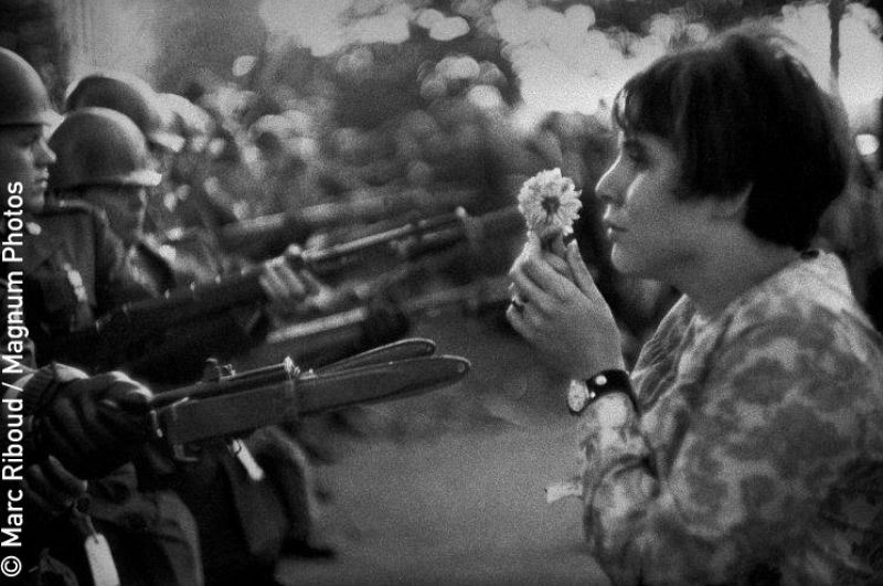 Estados Unidos, 1968 . Marcha pacifista en Washington contra la guerra en Vietnam, el 21 de octubre de 1968