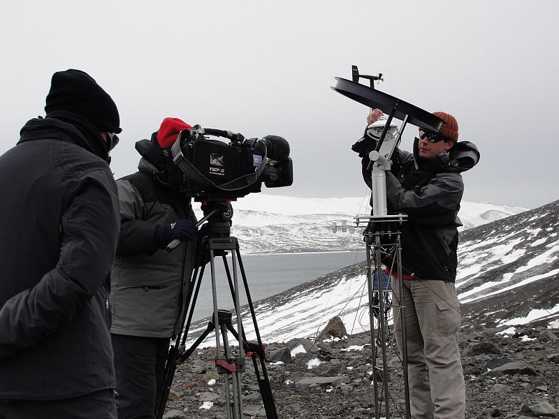 Acompañamos a Rafa cerca del cráter Lake en Isla Decepción