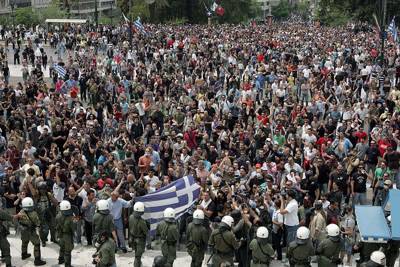 DISTURBIOS EN ATENAS