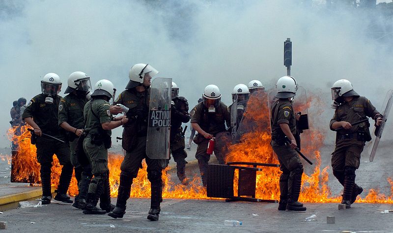 DISTURBIOS EN ATENAS