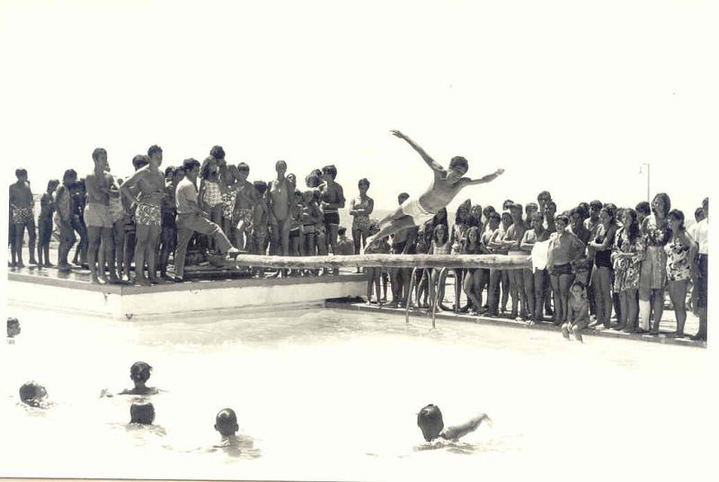 Volver con - Club el buzoa la piscina, Puerto de Santa María finales de los 70