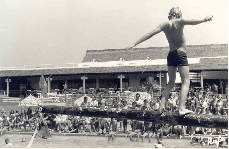 Volver con - Club el buzo  piscina, Puerto de Santa María II