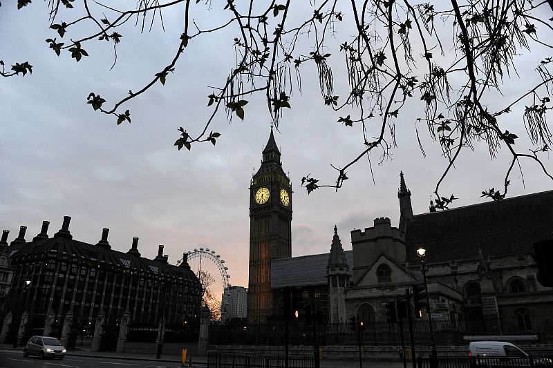 Londres amanece con el primer parlamento 'colgao', sin ningún partido con mayoría absoluta, desde 1974