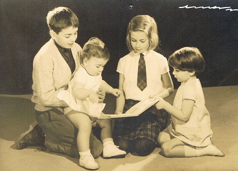 Foto de los pequeños de la familia Osborne.