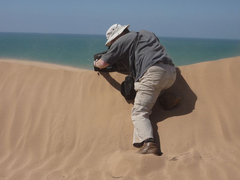 Rodando contra la fuerza del viento y la arena