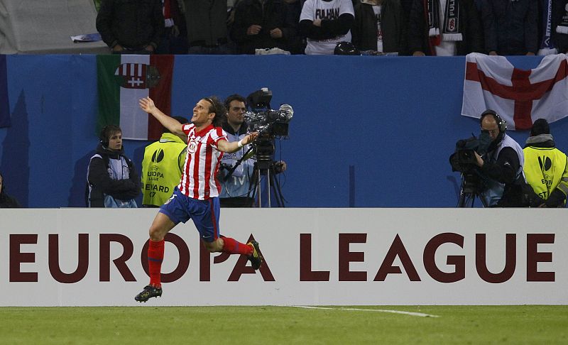 Primer gol colchonero de Diego Forlán.