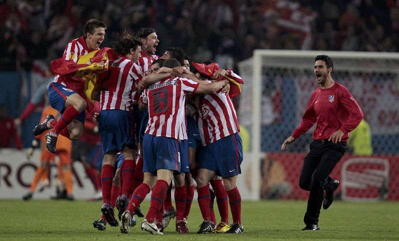 Los jugadores del Atlético celebran la victoria.