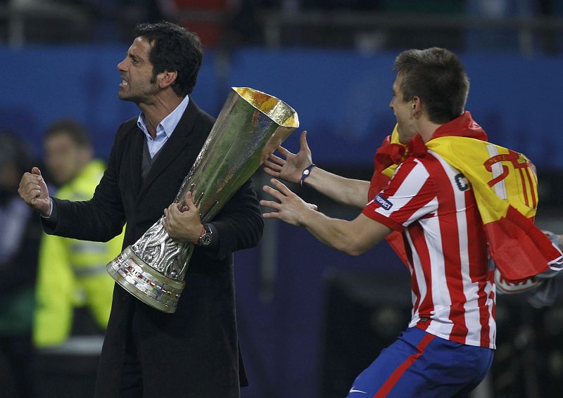 El entrenador del Atleti, Quique Sánchez Flores, celebrando el triunfo con rabia.