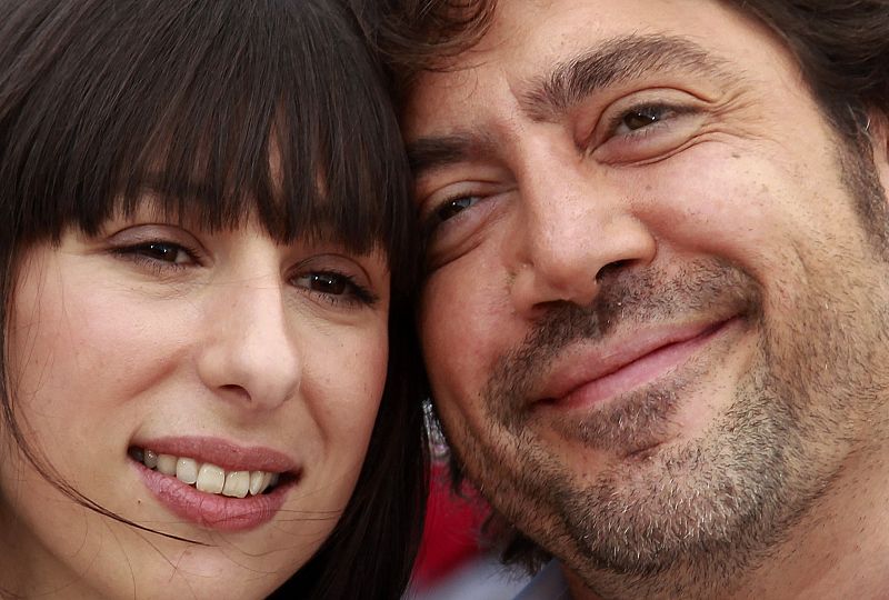 Javier Bardem y Maricel Álvarez  en el photocall de 'Biutiful' en Cannes