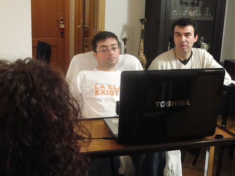 Crónicas se reencuentra con Raúl Miranda, el protagonista del reportaje "Ya no puedo per aún puedo"