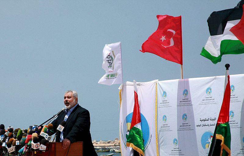 El jefe del Gobierno de Hamás en Gaza, Ismail Haniye, pronunciaba el sábado un discurso durante su visita al puerto de Gaza antes de la llegada de la "Flotilla de la Libertad".