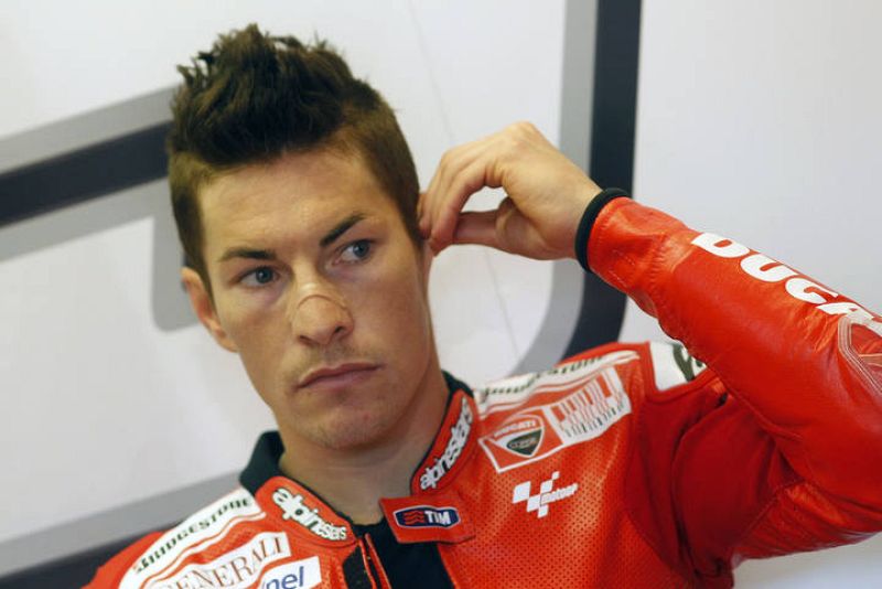 Nicky Hayden, dentro de su box.