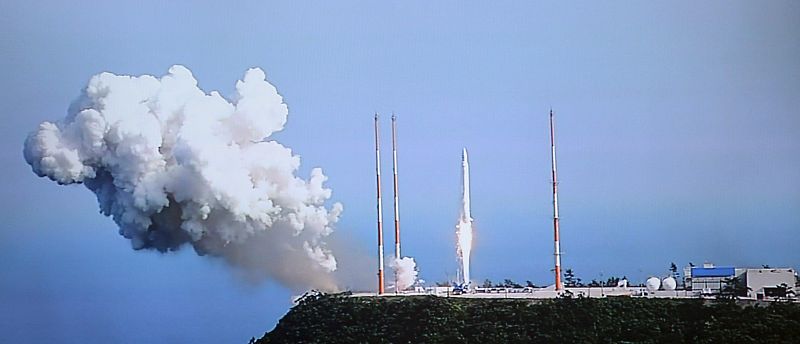 COREA DEL SUR LANZA UN COHETE ESPACIAL CON UN SATÉLITE CIENTÍFICO