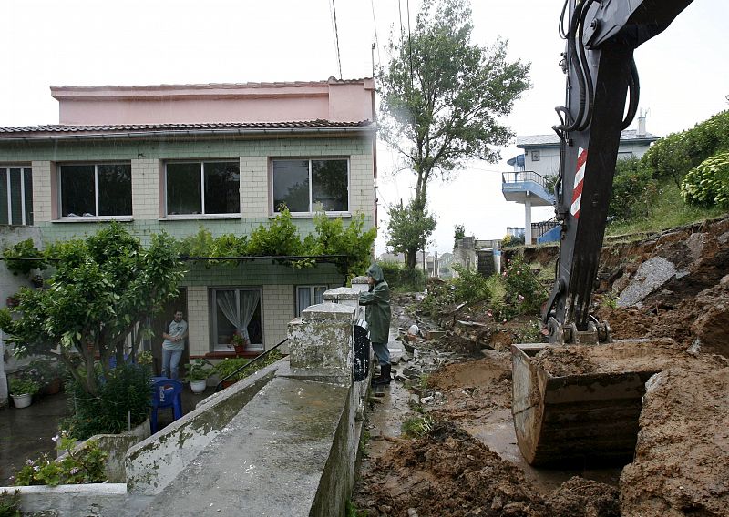 LLUVIAS CAUSAN DESTROZOS EN GOZON