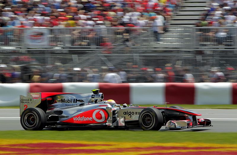 El piloto británico Lewis Hamilton, (McLaren Mercedes), en acción durante el Gran Premio de Canadá.