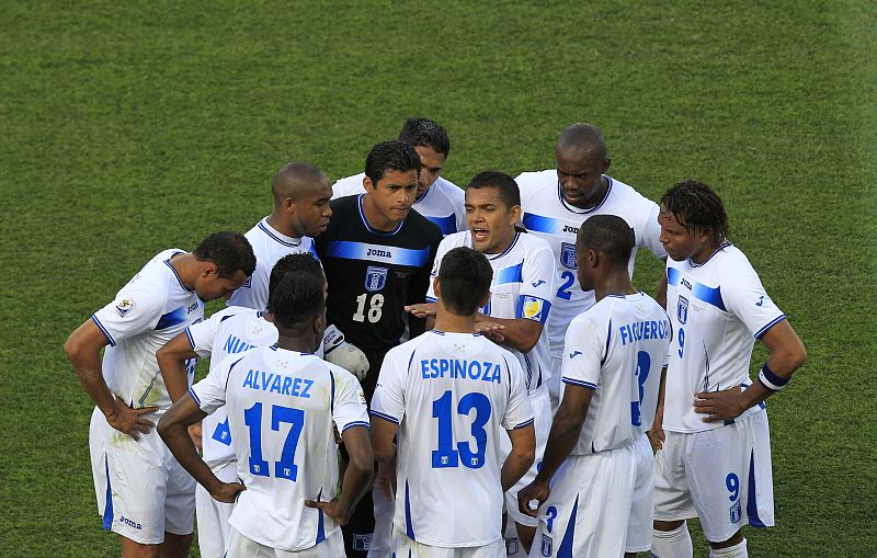 La selección hondureña se conjuró en el descanso para dar la vuelta al marcador.