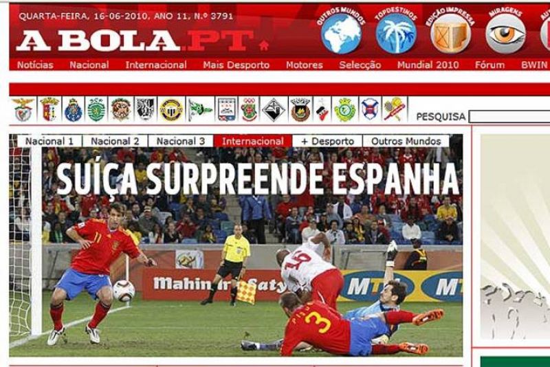 La web del portugués 'A Bola' va a lo descriptivo: "Suiza sorprende a España"