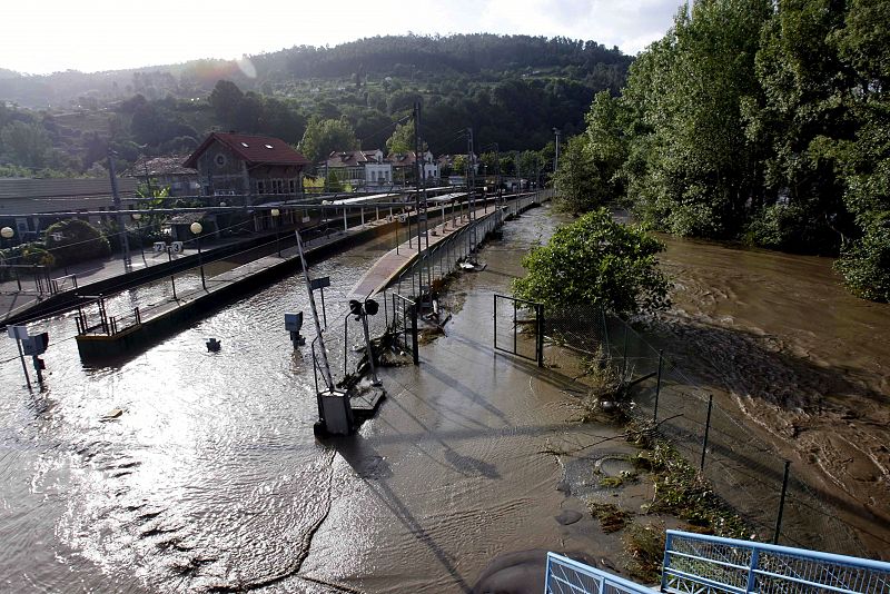 FEVE SUSPENDE SIETE LÍNEAS DEBIDO A INCIDENCIAS POR EL TEMPORAL DE LLUVIA