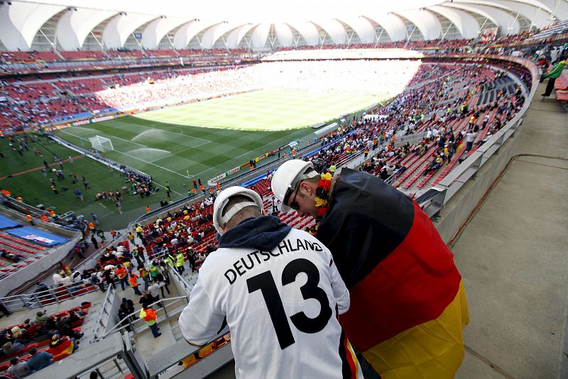 El ambiente en el estadio Nelson Mandela Bay era favorable a Alemania.