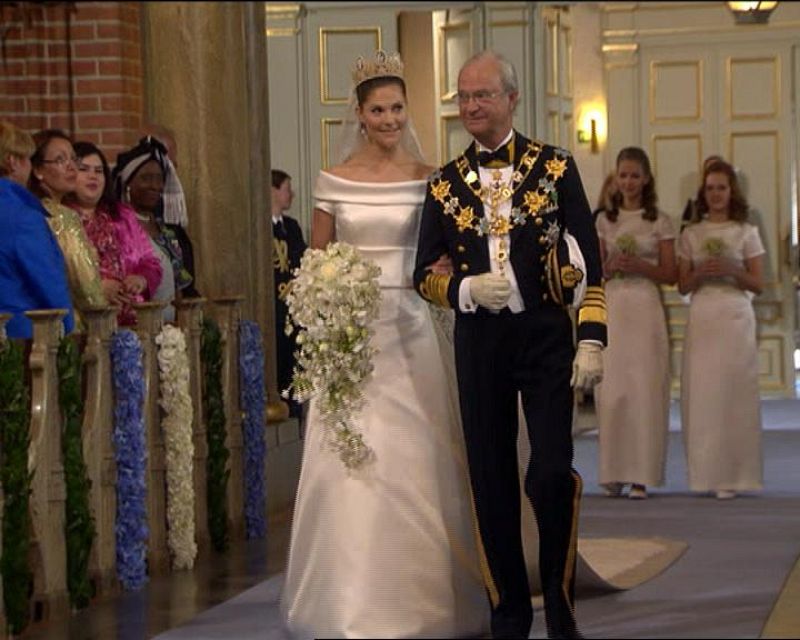 Boda Real de Suecia, el padre le acompaña al altar