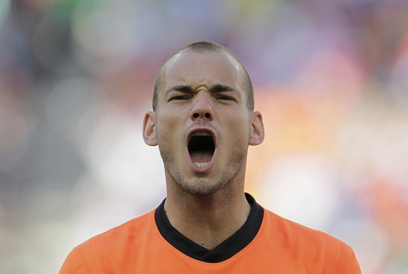 Wesley Sneijder celebra con rabia la victoria al final del partido celebrado en Durban.