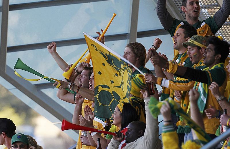 Los aficionados 'aussies' celebraban el primer gol de Australia en un Mundial.