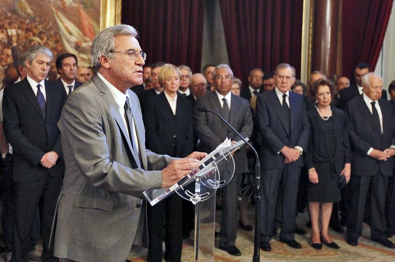 INTELECTUALES Y POLÍTICOS DE PORTUGAL Y ESPAÑA DESPIDEN A SARAMAGO