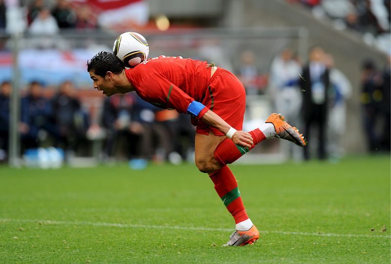 Casi al final, llegó el premio para Cristiano y de rebote.