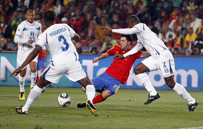 Disparo de Villa que da a España el primer gol del partido