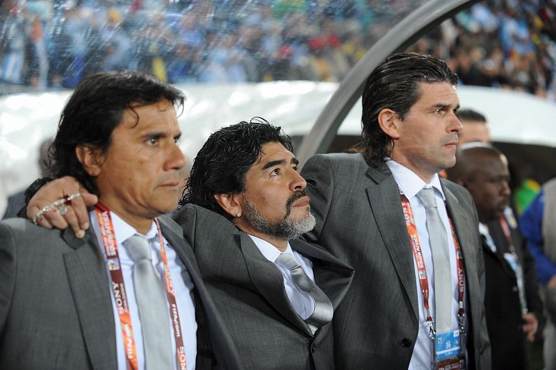 El seleccionador argentino, Diego Armando Maradona, al inicio del partido.