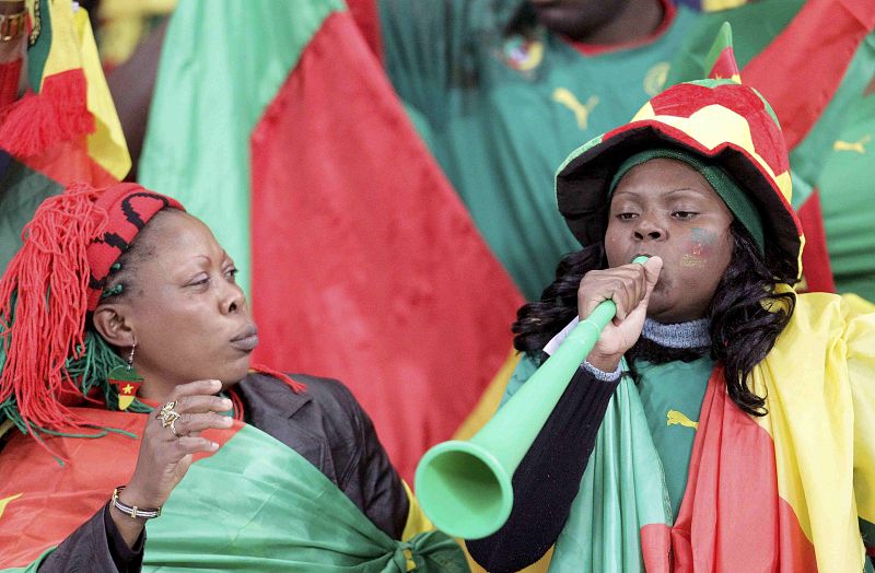 Los cameruneses han tenido también algo de animación.