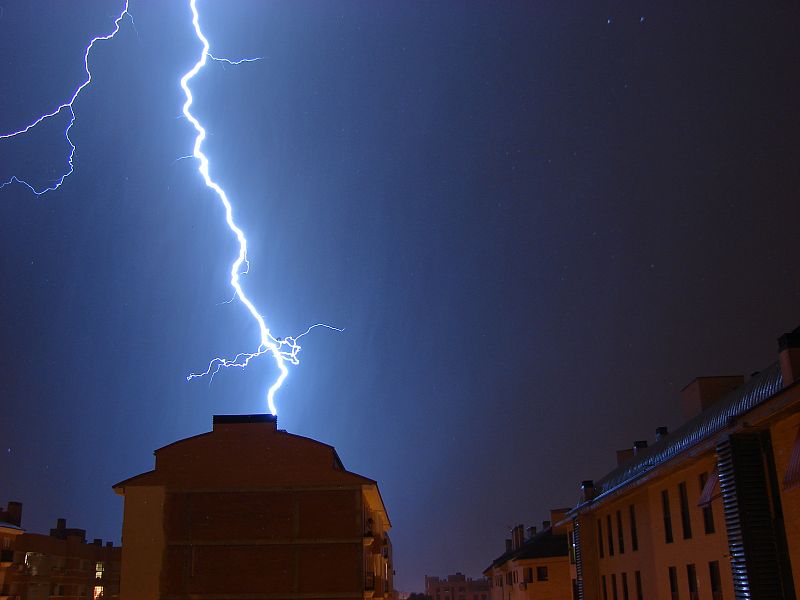 Tormenta eléctrica sobre Parla, Madrid