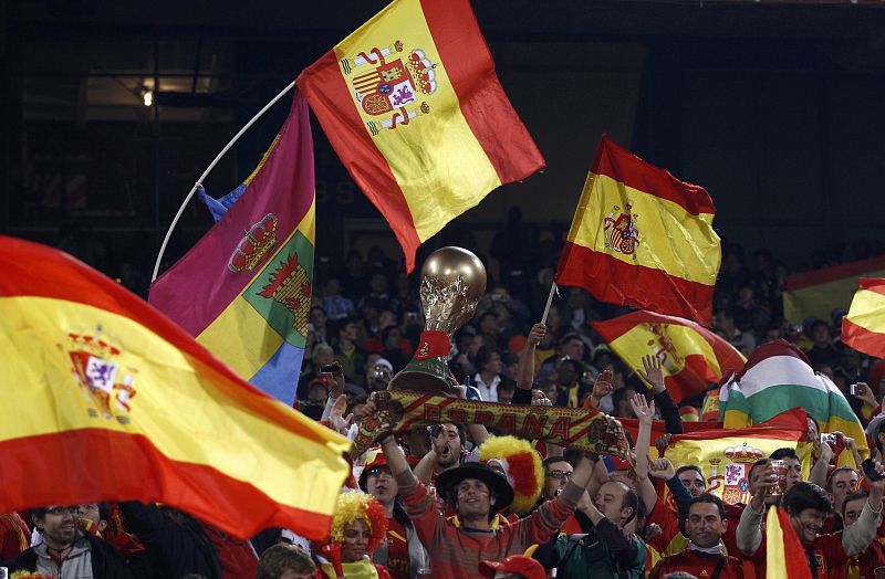 Fans wait for the start of a 2010 World Cup Group H match between Spain and Chile at Loftus Versfeld stadium in Pretoria