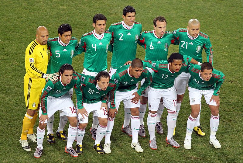 En México jugaron en el inicio Oscar Perez, Ricardo Osorio, Rafael Marquez, Francisco Rodruiguez, Gerardo Torrado, Adolfo Bautista, Efrain Juarez, Andres Guardado, Carlos Salcido, Giovani Dos Santos, y Javier Hernandez.