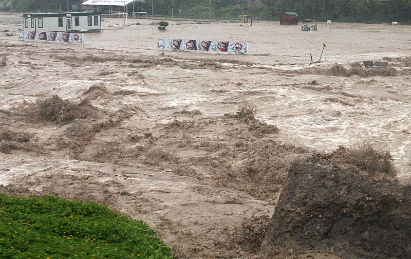 FALLECIDOS POR TORMENTA "ALEX" EN NORTE DE MÉXICO