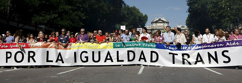 Cabecera de la marcha del Orgullo Gay
