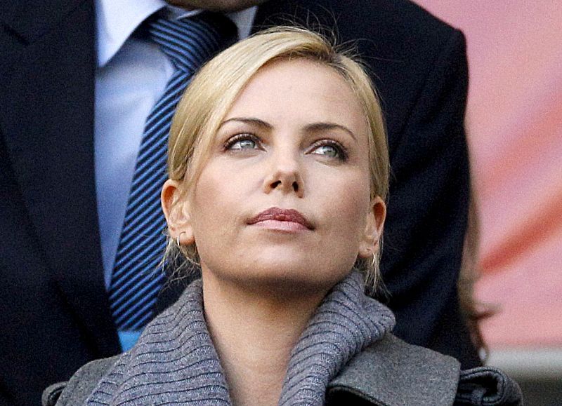 La actriz sudafricana Charlize Theron también estuvo presente en el partido entre Alemania y Argentina.