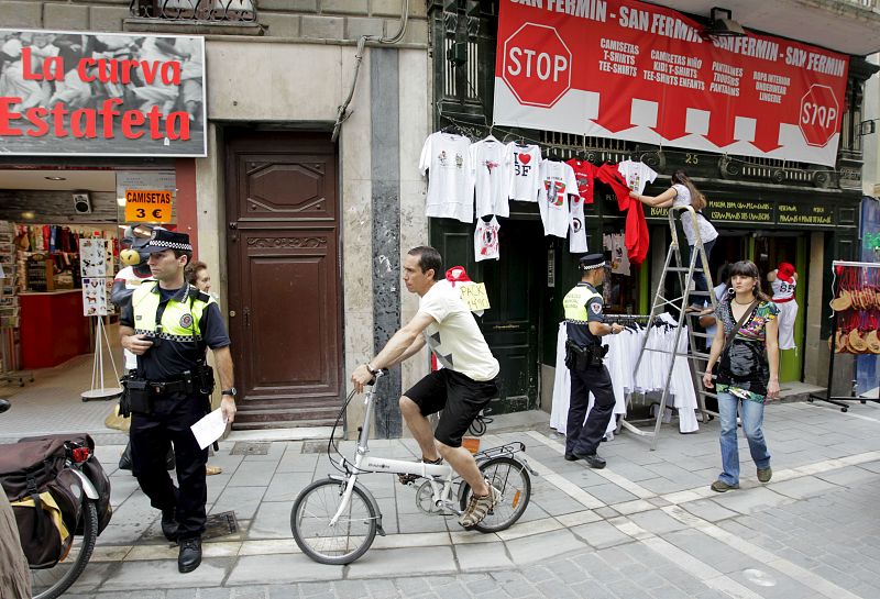 TURISTAS LLEGAN A PAMPLONA