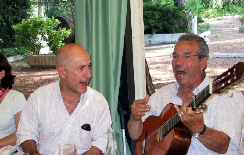 Duran I Lleida arrancándose a cantar