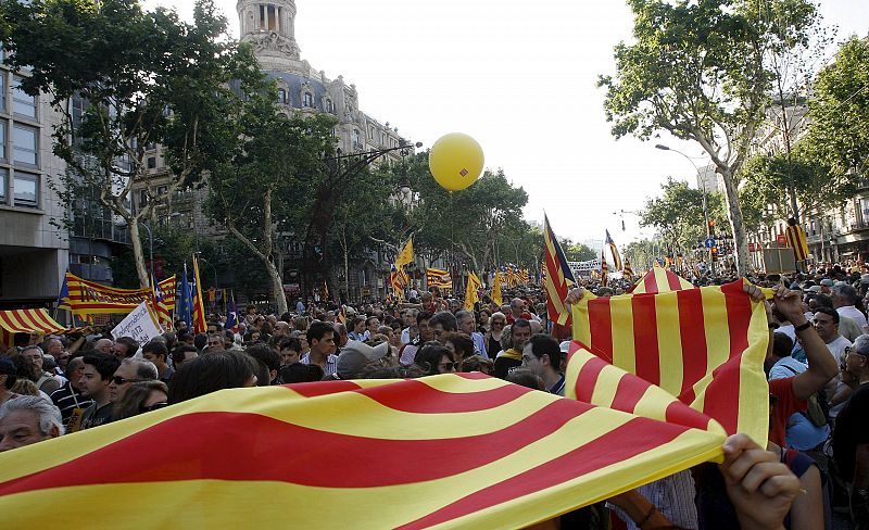 MANIFESTACIÓN CONTRA LA SENTENCIA DEL TC SOBRE EL ESTATUTO DE CATALUÑA