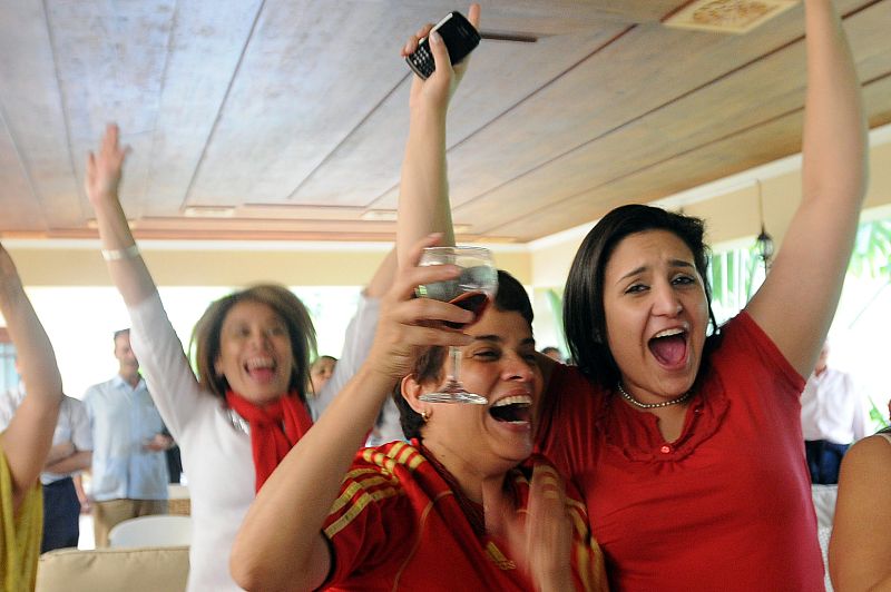 HONDUREÑOS CELEBRAN EL TÍTULO MUNDIAL DE ESPAÑA