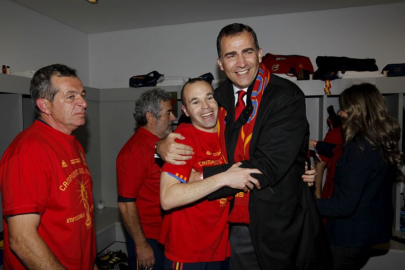 REINA Y PRÍNCIPES VISITA JUGADORES